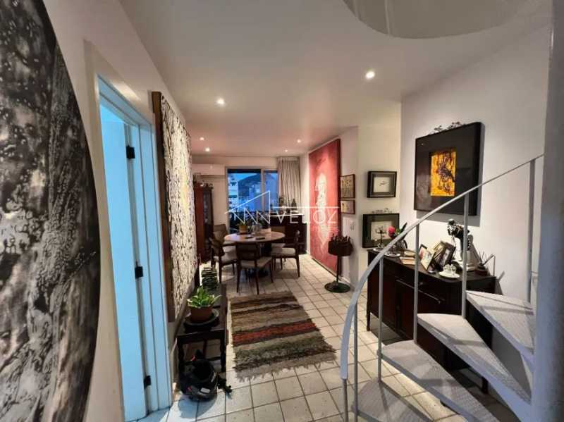 Cobertura, 3 quartos, 209 m² - Foto 1