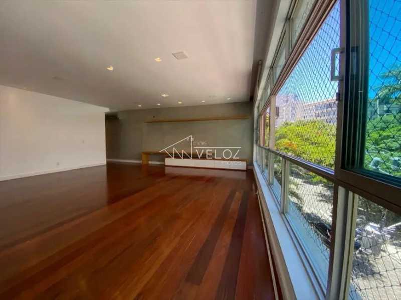 Apartamento, 3 quartos, 160 m² - Foto 1