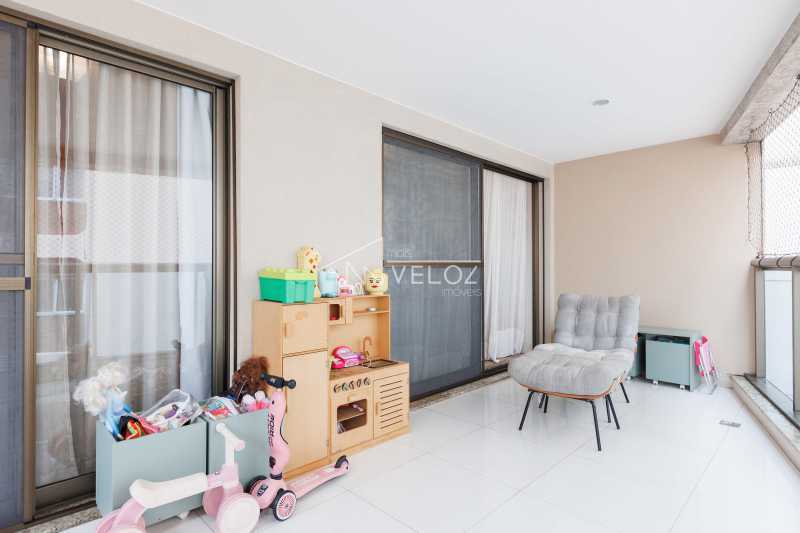 Cobertura, 3 quartos, 252 m² - Foto 21