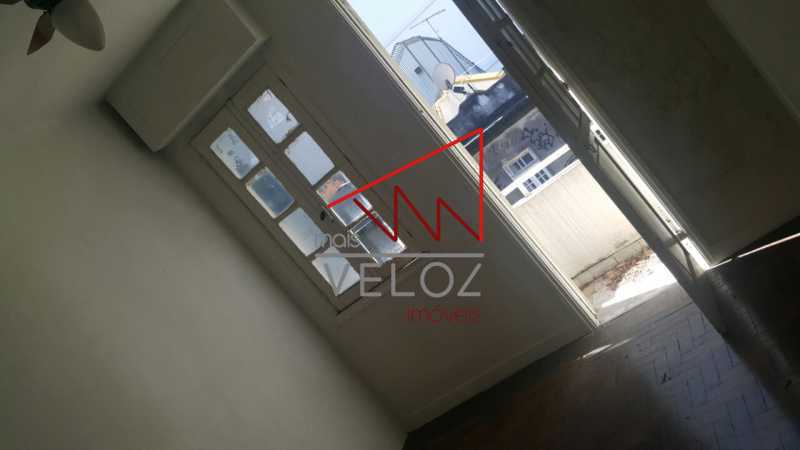 Apartamento à venda com 2 quartos, 65m² - Foto 2