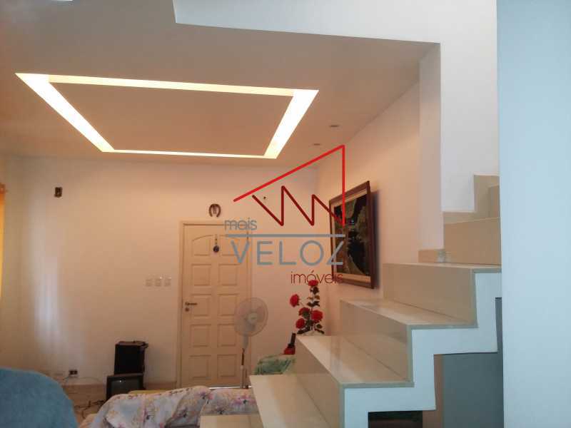 Casa à venda com 3 quartos, 260m² - Foto 1