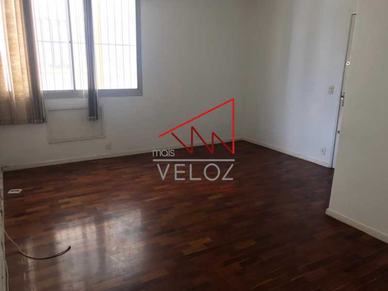 Apartamento à venda com 2 quartos, 75m² - Foto 6