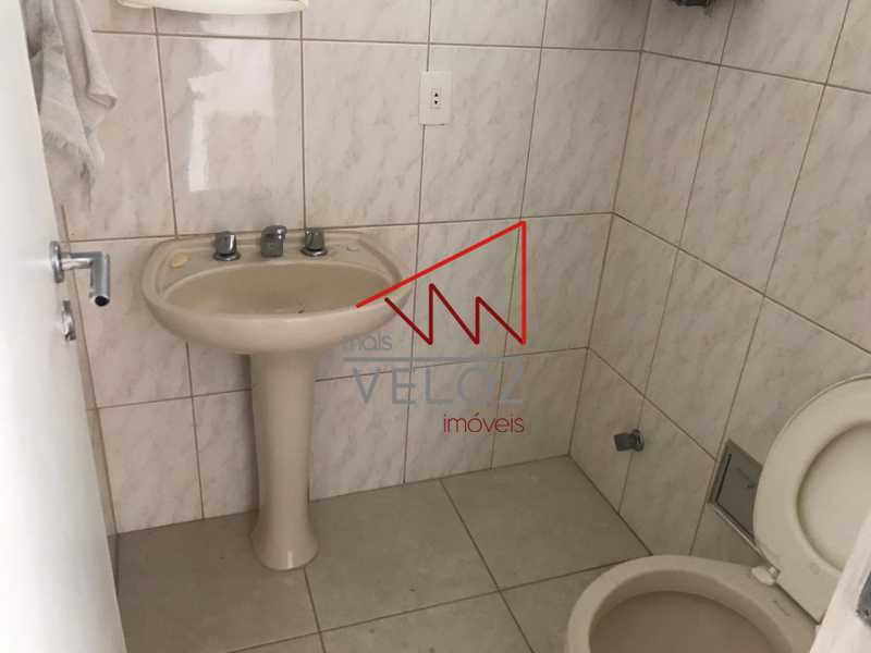 Apartamento à venda com 2 quartos, 75m² - Foto 12