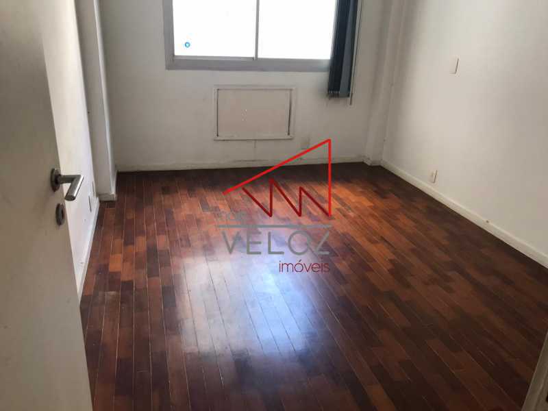 Apartamento à venda com 2 quartos, 75m² - Foto 14