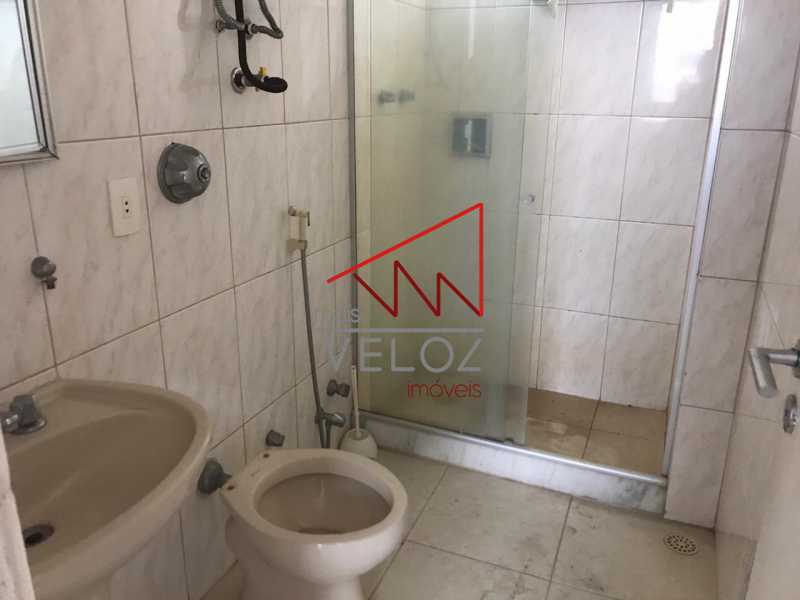 Apartamento à venda com 2 quartos, 75m² - Foto 17