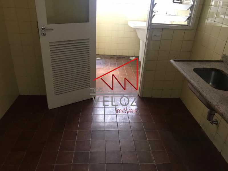 Apartamento à venda com 2 quartos, 75m² - Foto 20