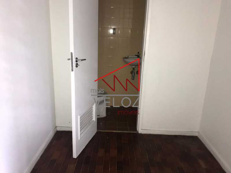 Apartamento à venda com 2 quartos, 75m² - Foto 24