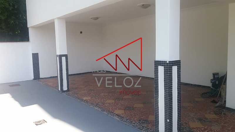 Casa à venda com 4 quartos, 200m² - Foto 3