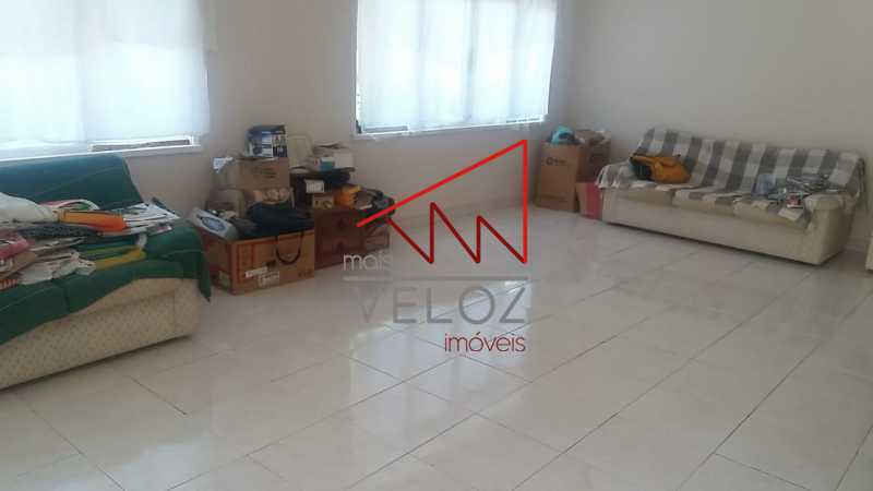 Casa à venda com 4 quartos, 200m² - Foto 9