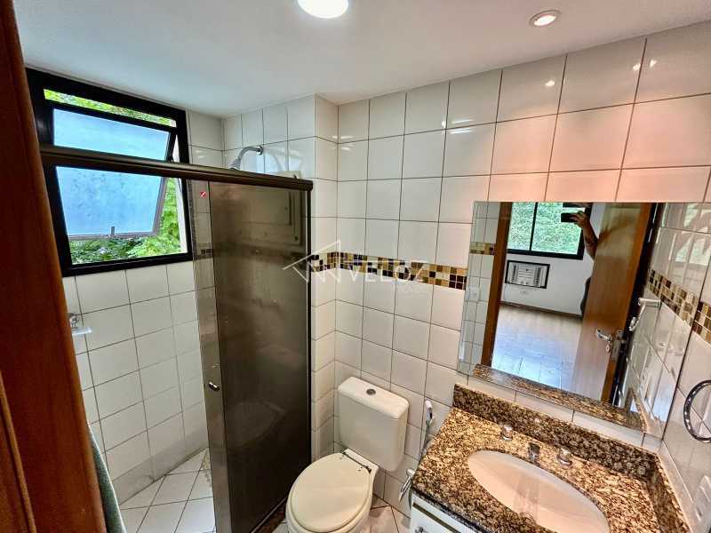 Apartamento à venda com 2 quartos, 77m² - Foto 17