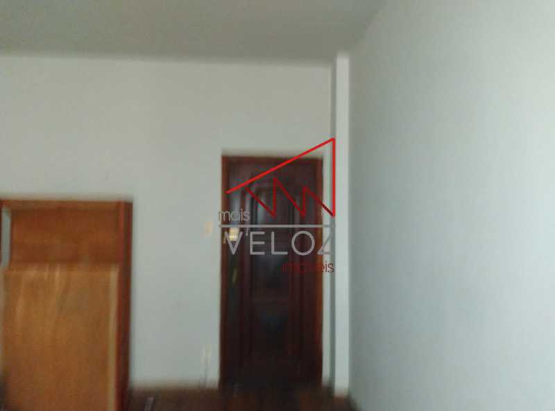 Apartamento à venda com 2 quartos, 64m² - Foto 4