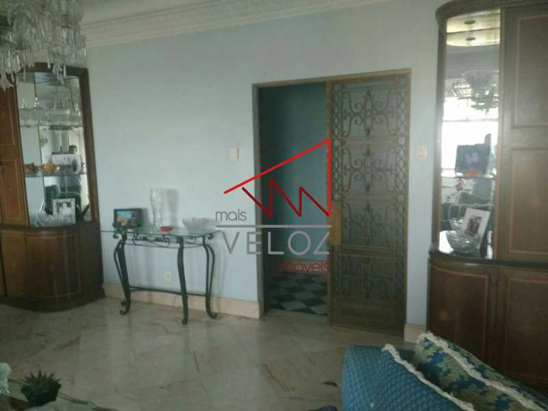 Apartamento à venda com 5 quartos, 260m² - Foto 2