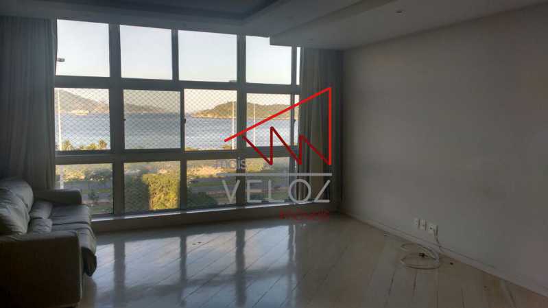 Apartamento à venda com 3 quartos, 160m² - Foto 1