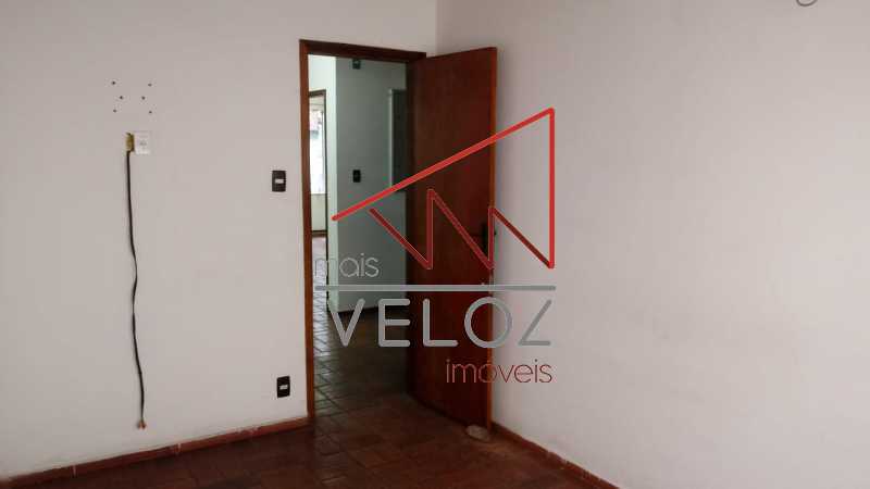 Casa à venda com 3 quartos, 369m² - Foto 12