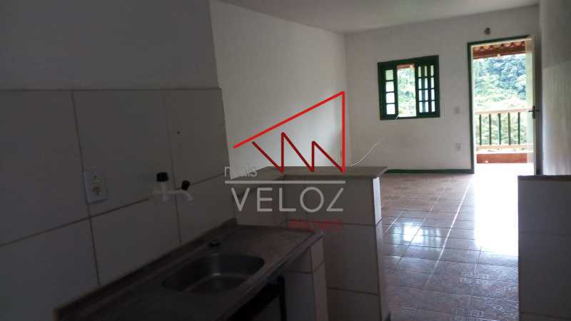 Casa à venda com 5 quartos, 250m² - Foto 4