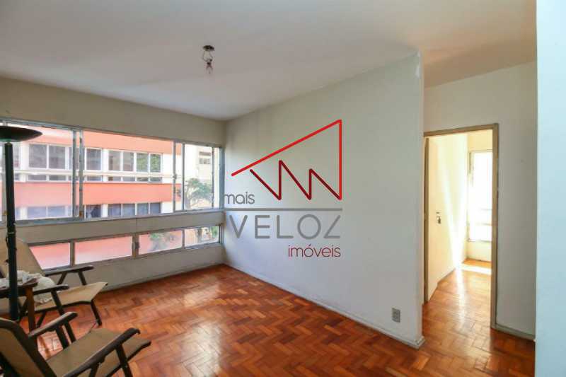 Apartamento à venda com 2 quartos, 70m² - Foto 1