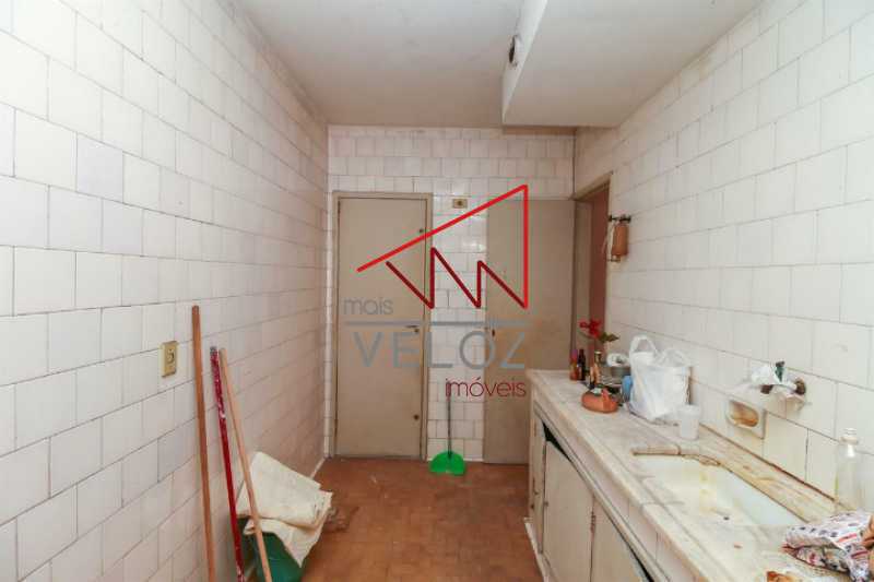 Apartamento à venda com 2 quartos, 70m² - Foto 17