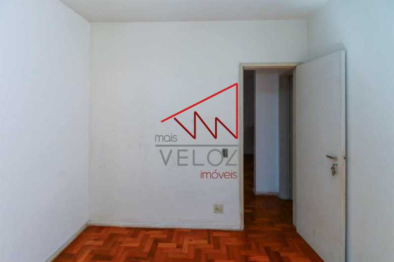 Apartamento à venda com 2 quartos, 70m² - Foto 10