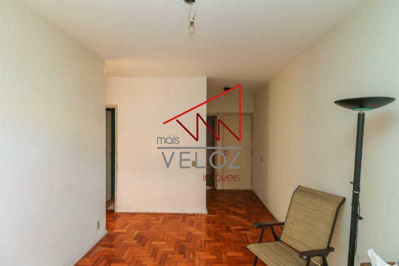 Apartamento à venda com 2 quartos, 70m² - Foto 5