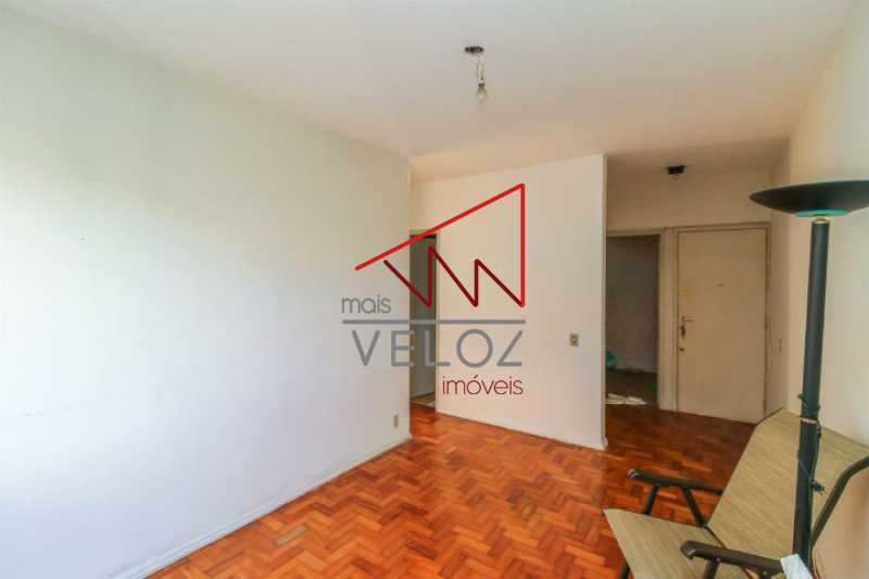 Apartamento à venda com 2 quartos, 70m² - Foto 6