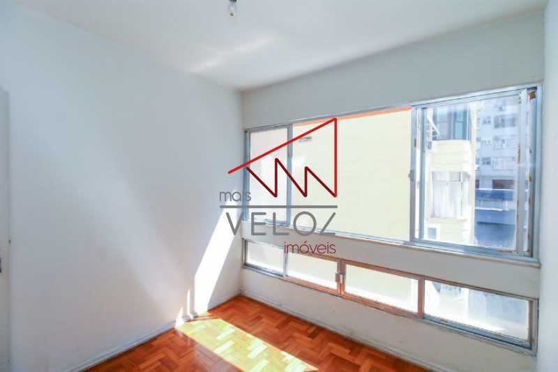 Apartamento à venda com 2 quartos, 70m² - Foto 9