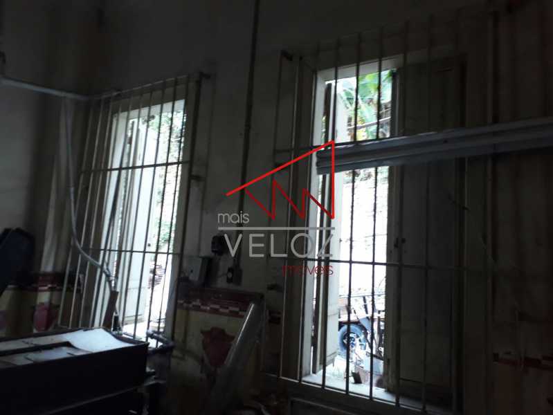 Casa à venda com 4 quartos, 400m² - Foto 17