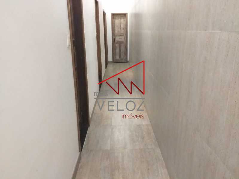 Casa à venda com 21 quartos, 1550m² - Foto 18