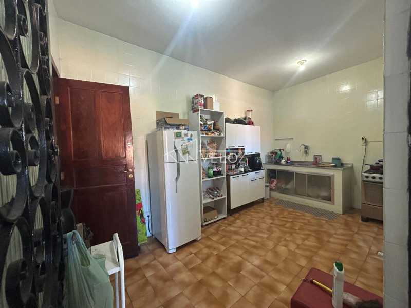 Casa à venda com 2 quartos, 122m² - Foto 10