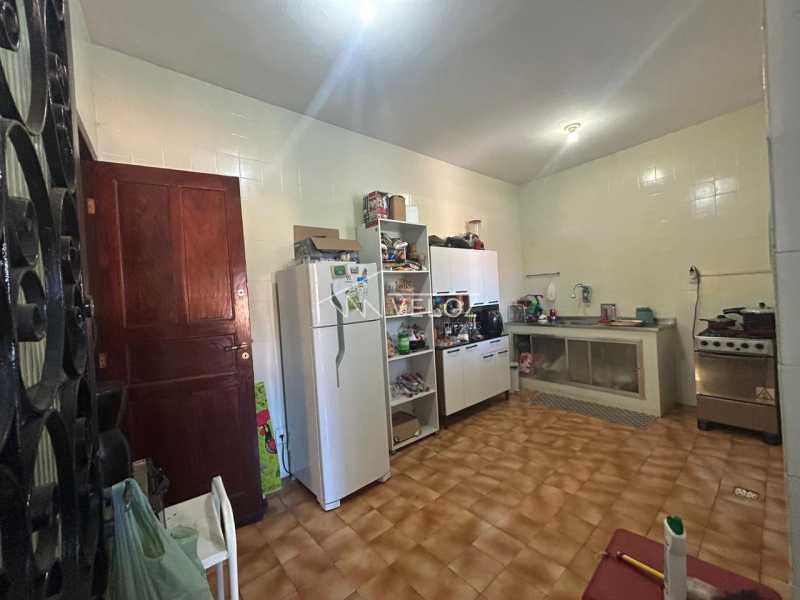 Casa à venda com 2 quartos, 122m² - Foto 11