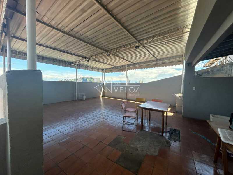 Casa à venda com 2 quartos, 122m² - Foto 17