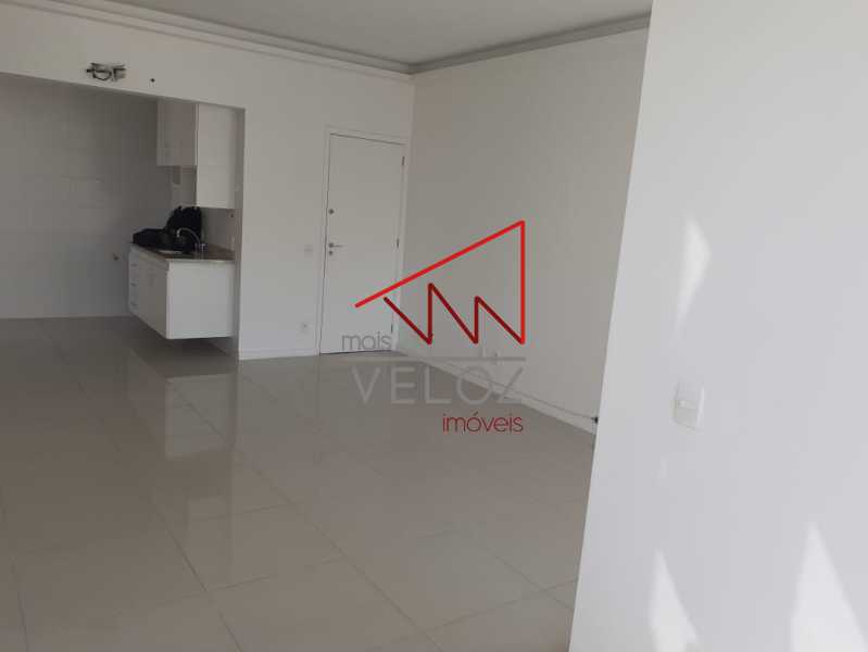 Apartamento à venda com 1 quarto, 70m² - Foto 7