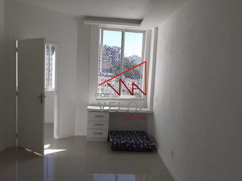 Apartamento à venda com 1 quarto, 70m² - Foto 6