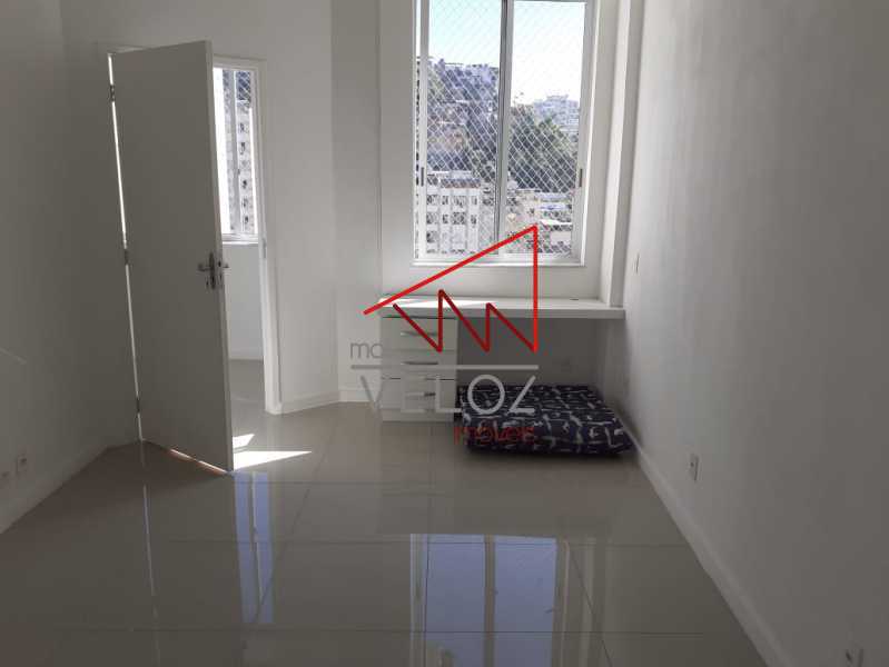 Apartamento à venda com 1 quarto, 70m² - Foto 9