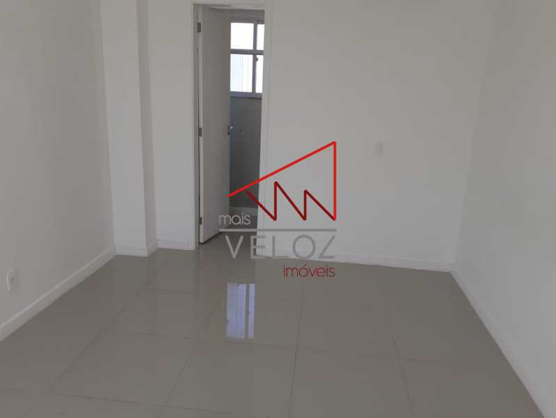 Apartamento à venda com 1 quarto, 70m² - Foto 26