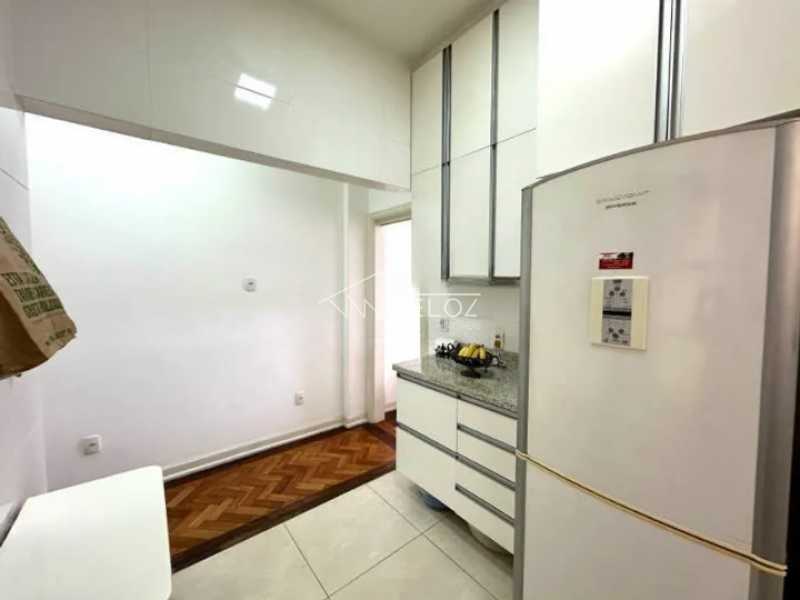 Apartamento à venda com 2 quartos, 76m² - Foto 9