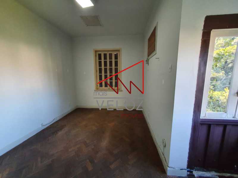 Casa à venda com 6 quartos, 500m² - Foto 9