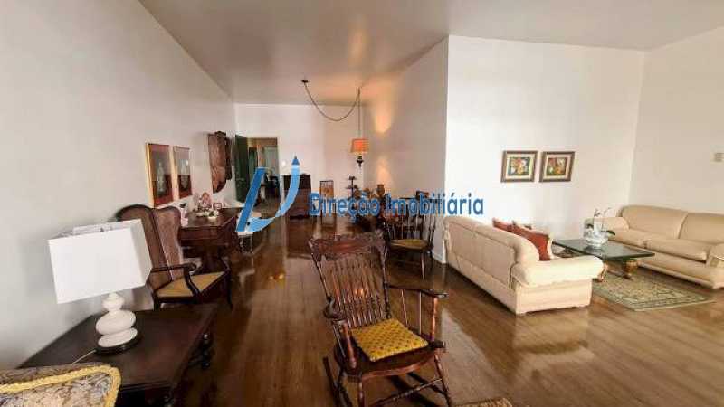 Apartamento à venda com 4 quartos, 222m² - Foto 4