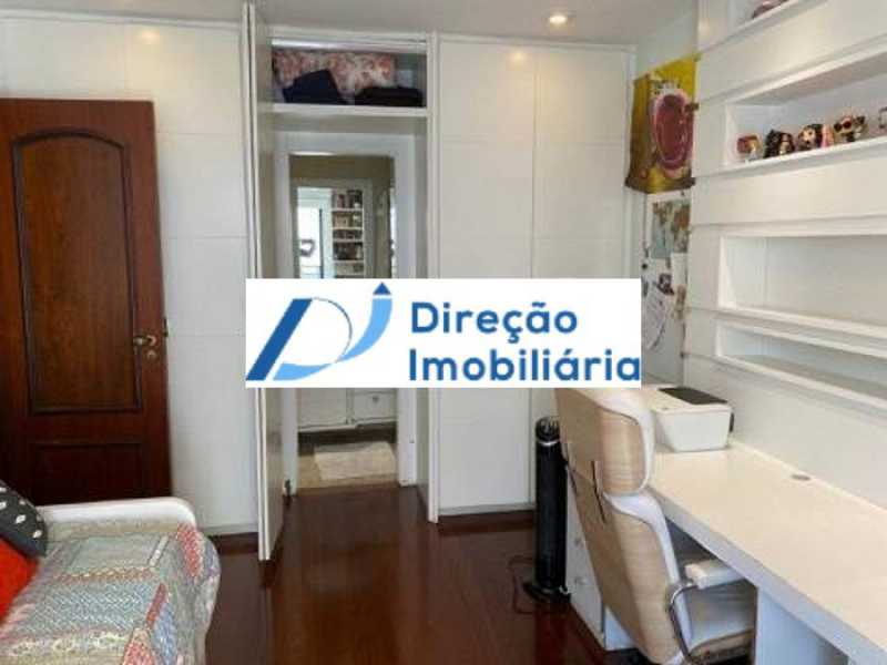 Apartamento à venda com 4 quartos, 214m² - Foto 17