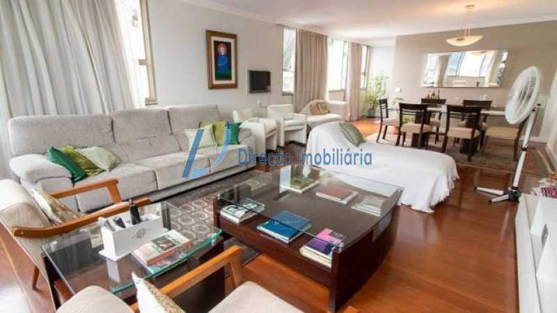 Apartamento à venda com 4 quartos, 181m² - Foto 2