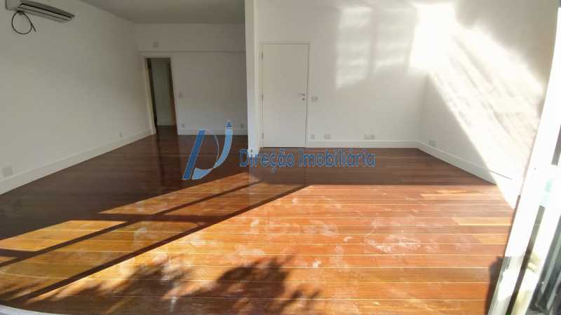 Apartamento à venda com 3 quartos, 150m² - Foto 5