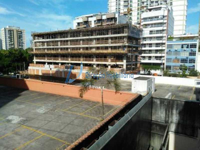 Apartamento à venda com 2 quartos, 67m² - Foto 4