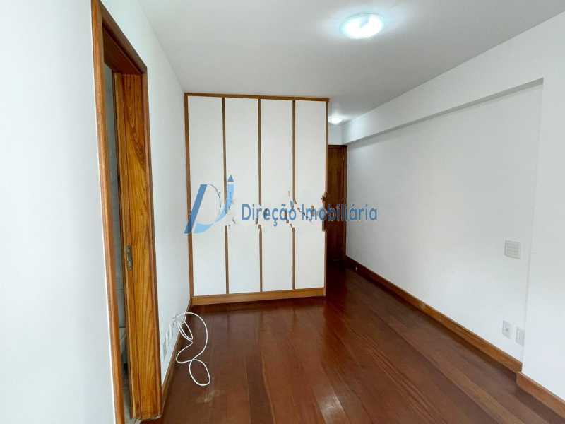 Apartamento à venda com 4 quartos, 243m² - Foto 12