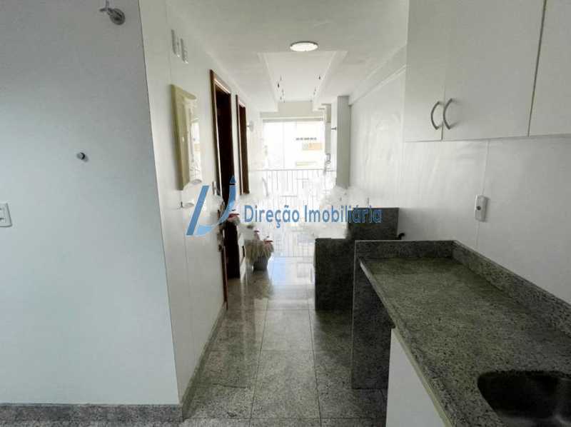 Apartamento à venda com 4 quartos, 243m² - Foto 19