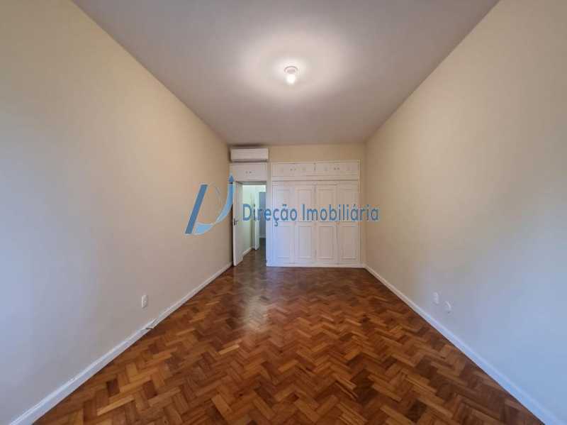 Apartamento à venda com 3 quartos, 167m² - Foto 13