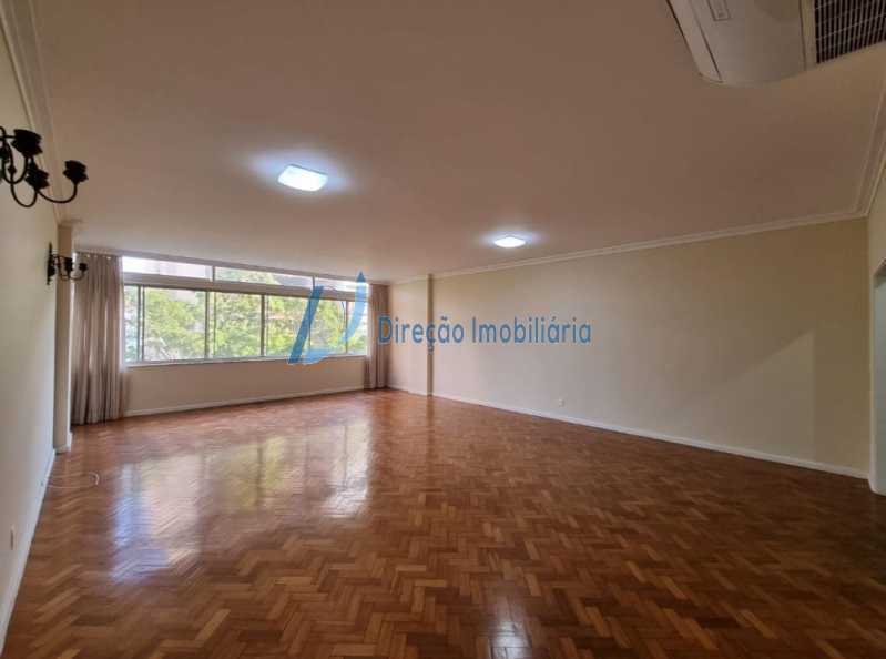 Apartamento à venda com 3 quartos, 167m² - Foto 3