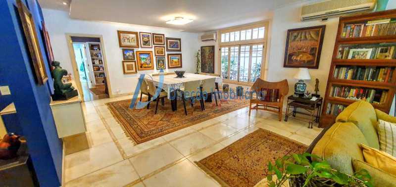 Apartamento à venda com 4 quartos, 198m² - Foto 6
