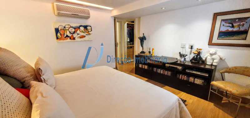 Apartamento à venda com 4 quartos, 198m² - Foto 12
