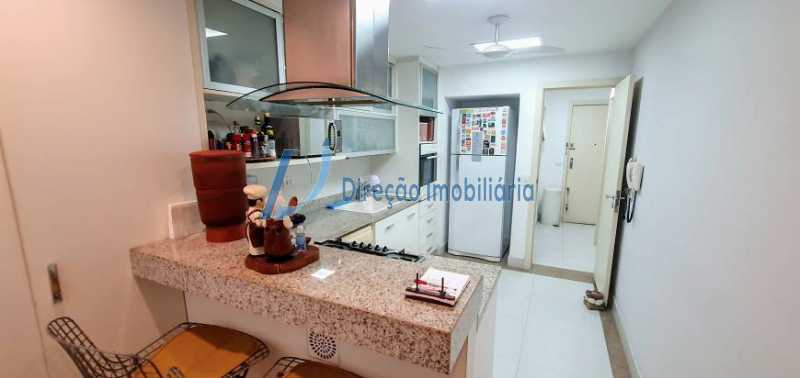 Apartamento à venda com 4 quartos, 198m² - Foto 21