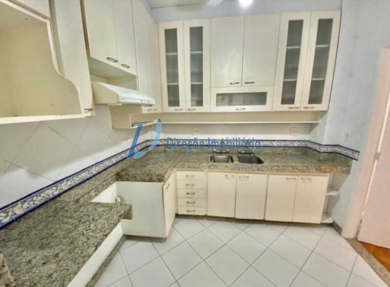 Apartamento à venda com 3 quartos, 118m² - Foto 18