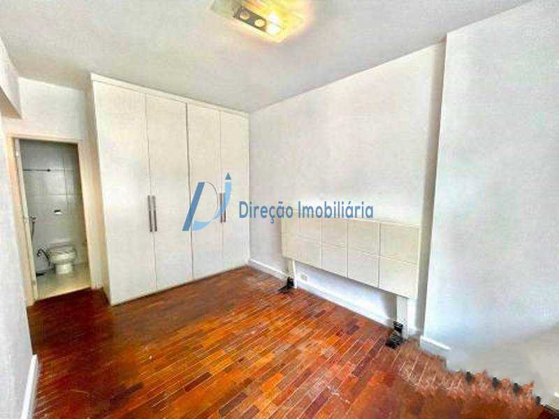 Apartamento à venda com 3 quartos, 130m² - Foto 9